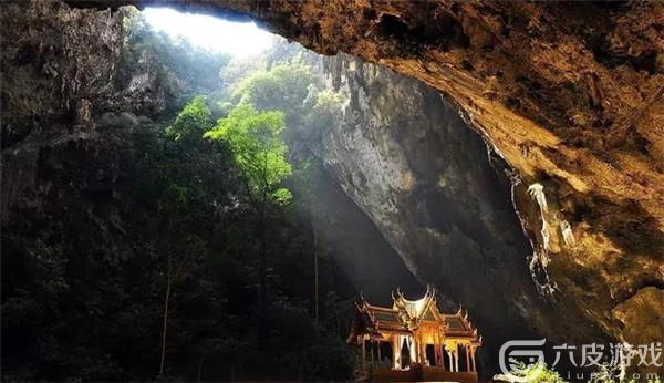 《刺激战场》热带雨林洞穴 不刚枪只看风景